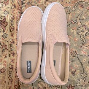 Light pink Slides